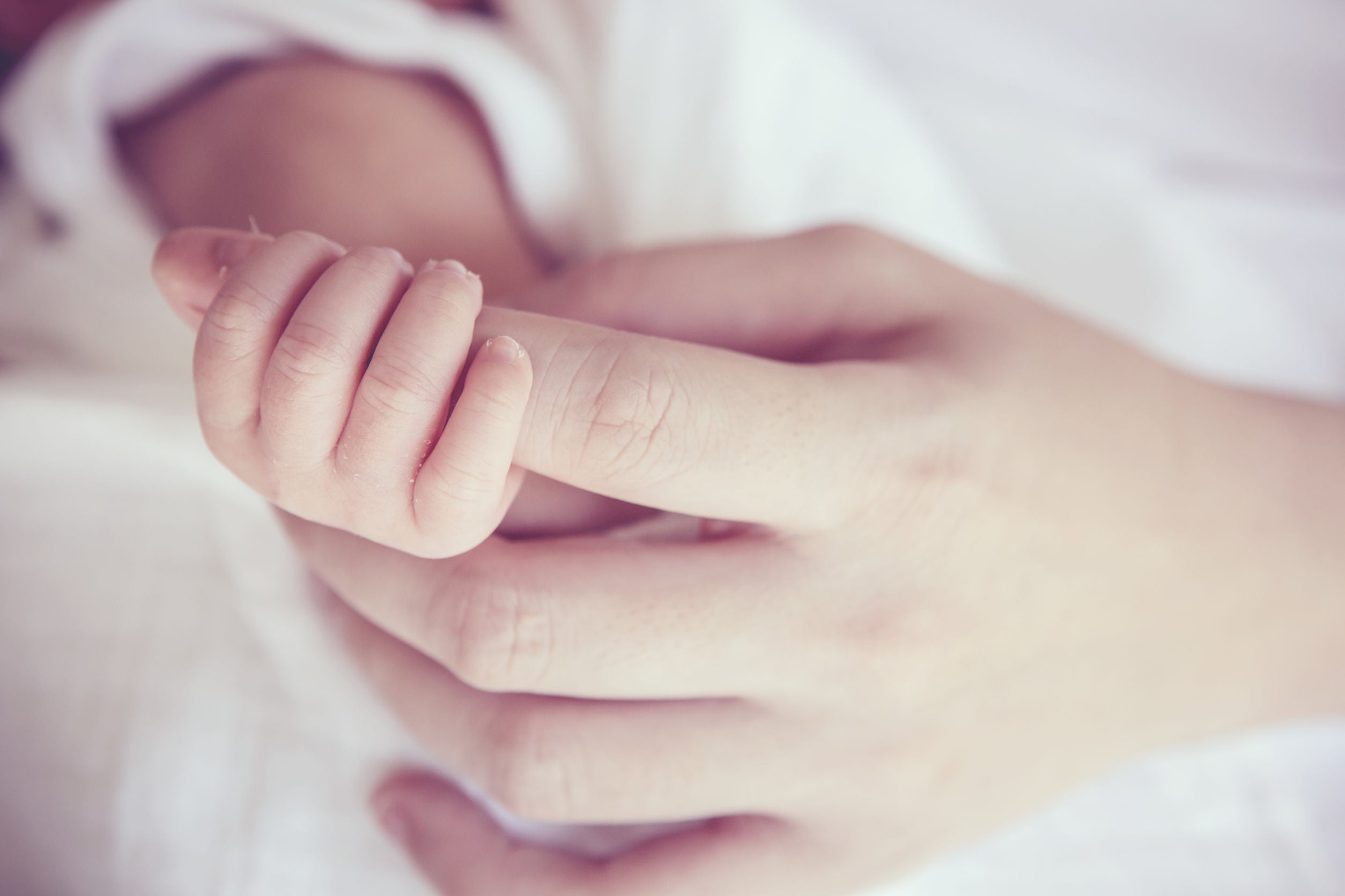 How Do You Treat Acne While Breastfeeding?